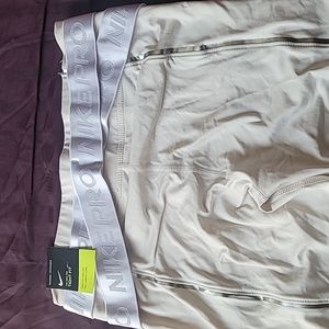Nike Pro Hyperwarm medium leggings